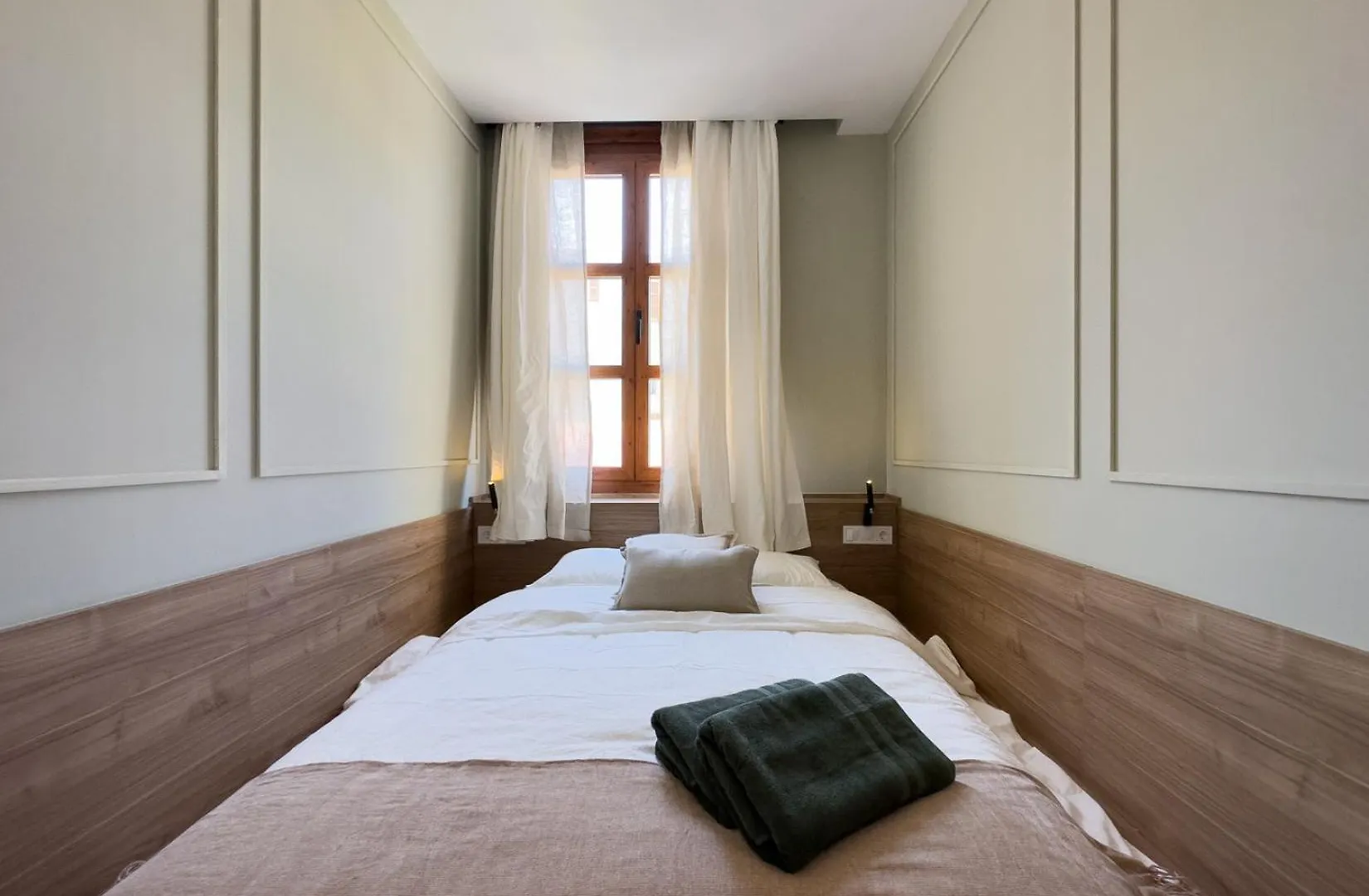 Oasis Suites Near Picasso Museum Barcelona Apartment