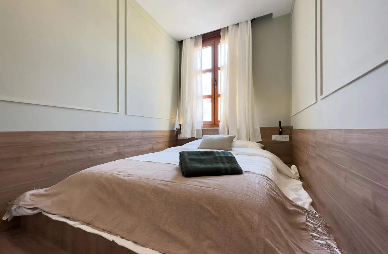 Oasis Suites Near Picasso Museum Barcelona Spain