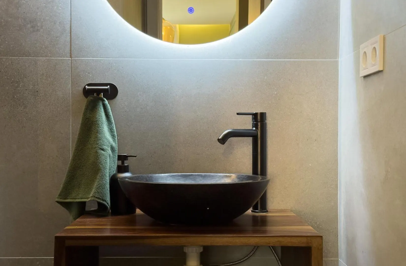 Apartment Oasis Suites Near Picasso Museum Barcelona