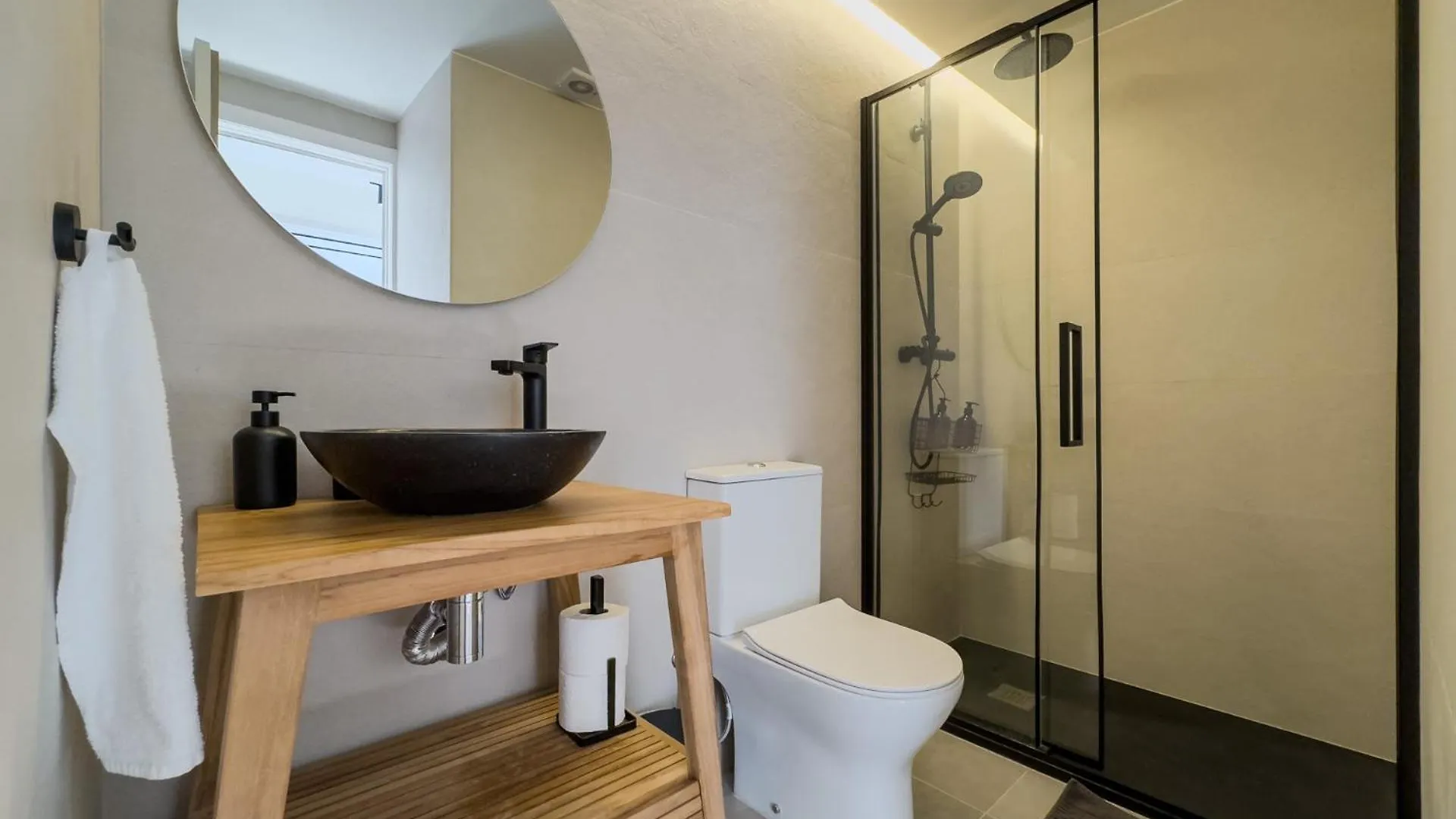 Oasis Suites Near Picasso Museum Barcelona Spain