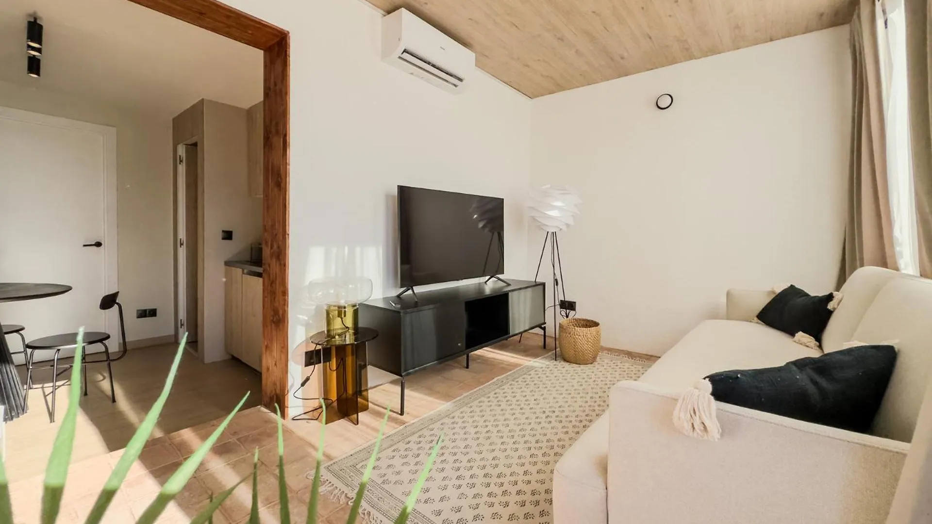 Apartment Oasis Suites Near Picasso Museum Barcelona